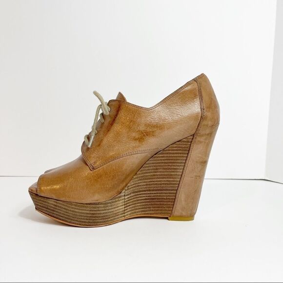 Kenneth Cole Reaction New York Peep Toe Sweet Crème Wedge Heels - Picture 3 of 8